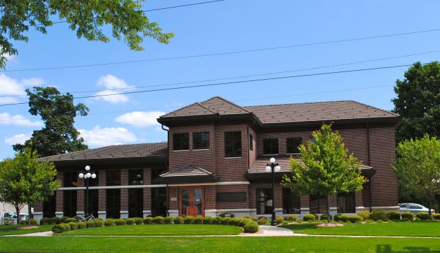 front view of Willennar Genealogy Center